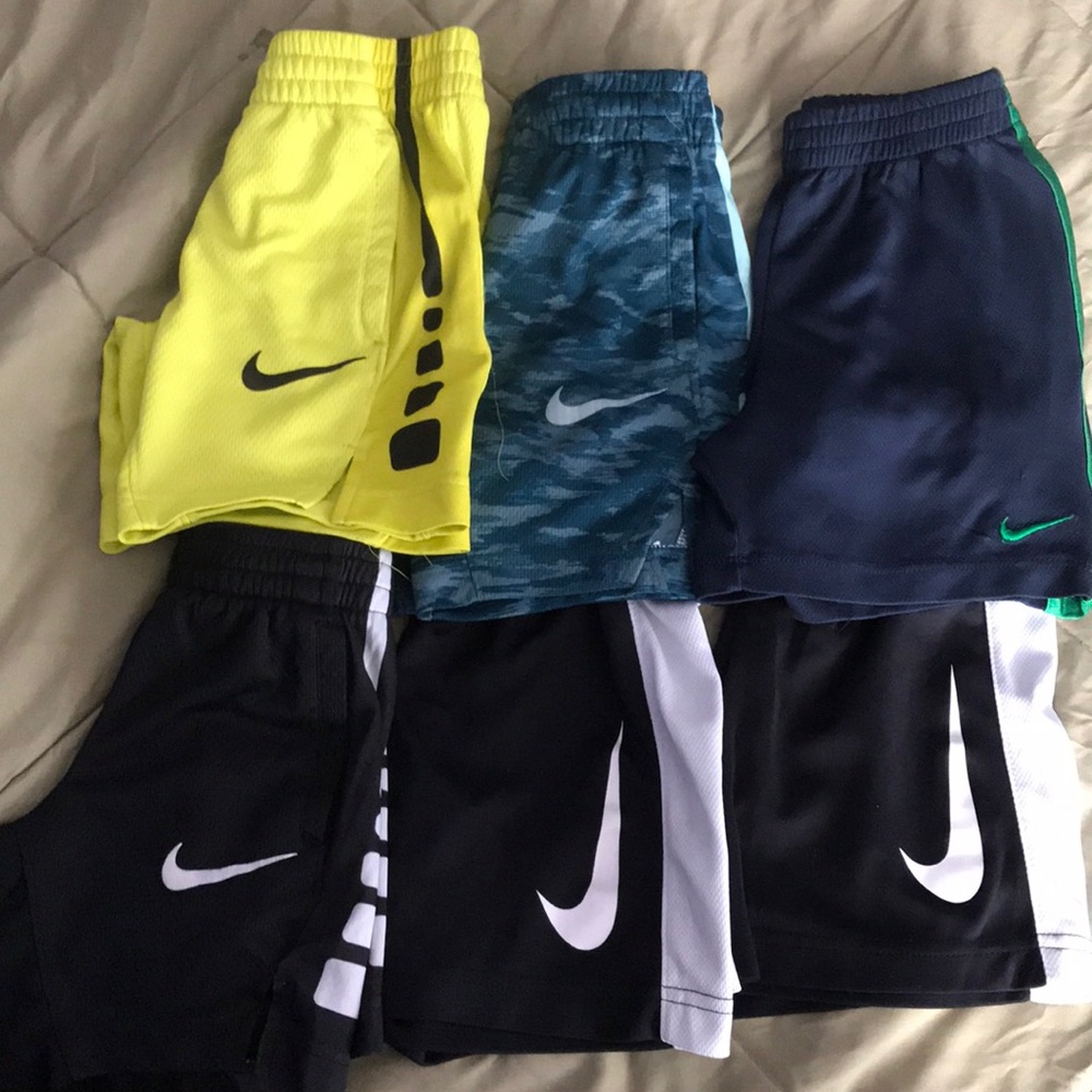 Lot of size 4 toddler Nike shorts-6 total shorts